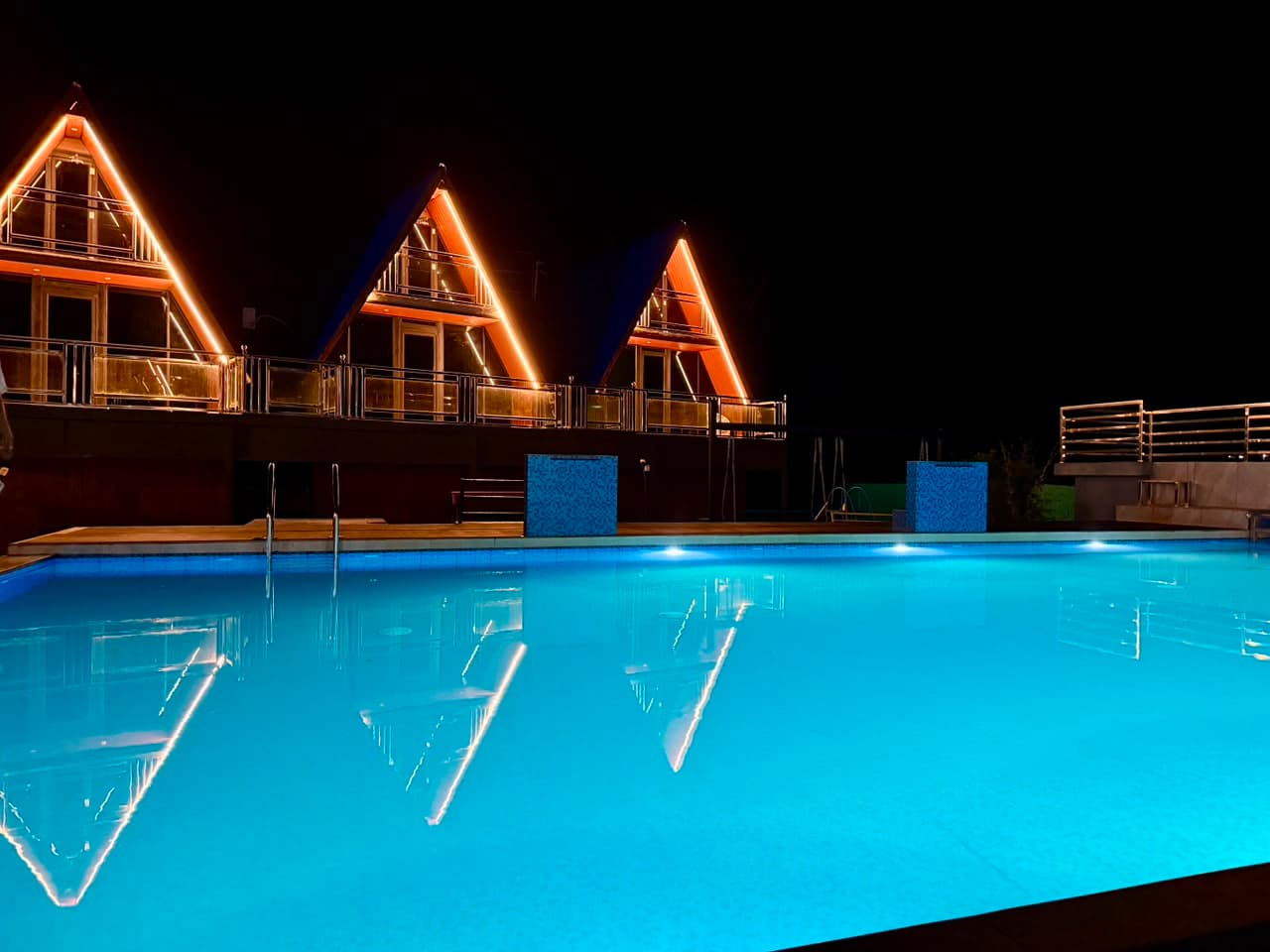 Mist Wave Resort Wayanad - A-frame chalet retreat in Panamaram